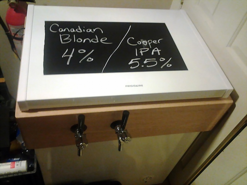 Fichier:Basickeezer-2620-full.jpg